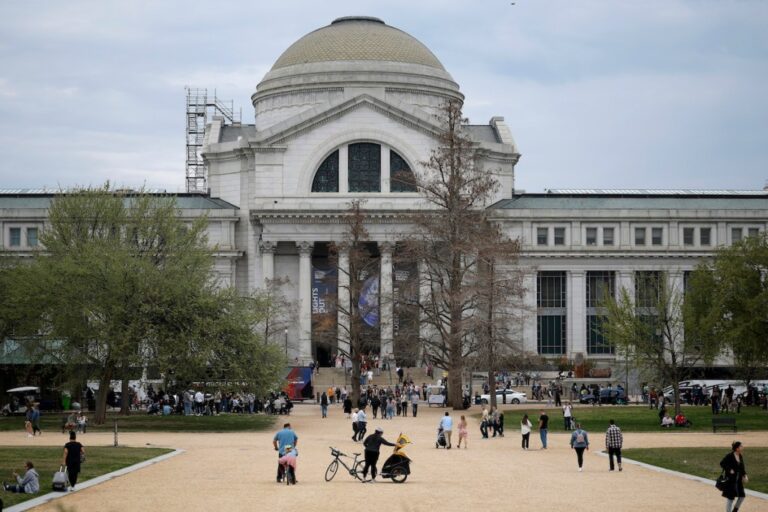 Smithsonian Stands Up to Trump, MOCA Closes its Geffen Branch Amid Protests, Is Putin’s Daughter Dealing Art?: Morning Links for June 10, 2025